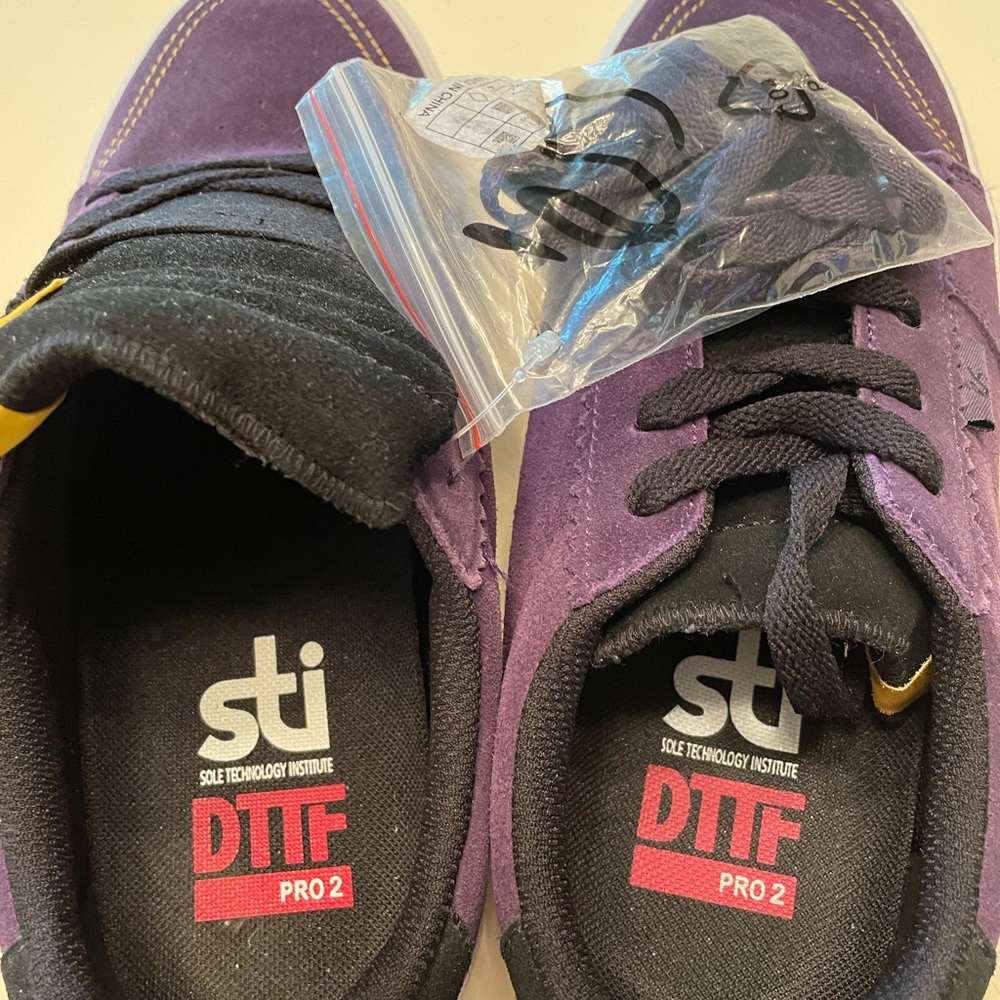 🧡🩷🖤NWOB Es mens skate sneaker 7.5